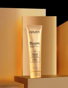 هو سيروم مغذٍ وترطيبي مصمم لتعزيز صحة الشعر ونعومته. تركيبته الغنية تعمل على ترطيب عميق للشعر ، تحسين مرونته، وتقديم إشراقة صحية طبيعية عند الاستخدام اليومي